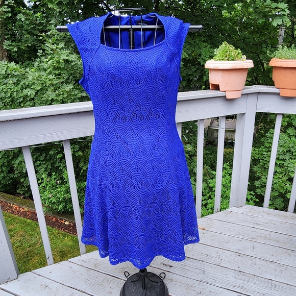 Liz Claiborne Lacey Fully Lined Midi Short Sleeve Dress ALine Silhouette - Picture 2 of 9